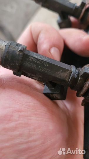 Топливные форсунки LADA Largus 1.6 K4M 2013