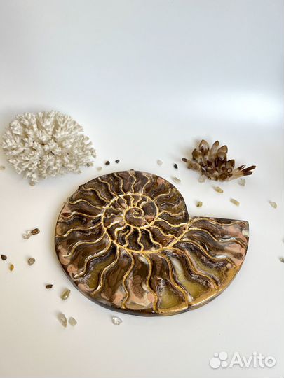 Подставка интерьерная