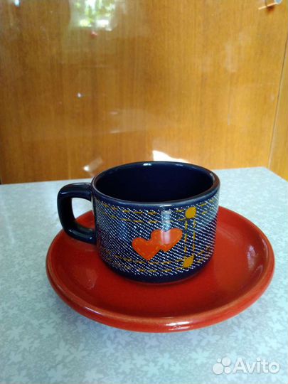 Керамические чашки с блюдцами Югославия