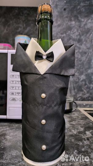 Свадебные украшения на бутылки жених и невеста