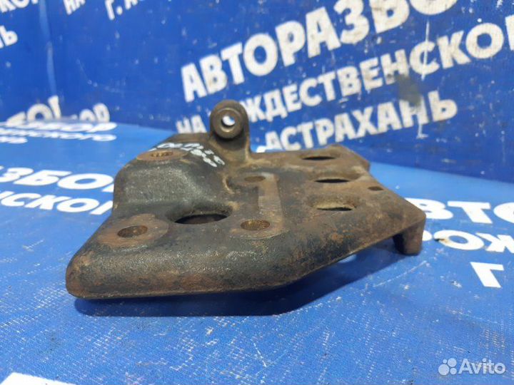 Кронштейн кондиционера Mazda Demio хэтчбек B3 1999