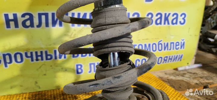 Стойка амортизатора переднего правого Nissan Prime