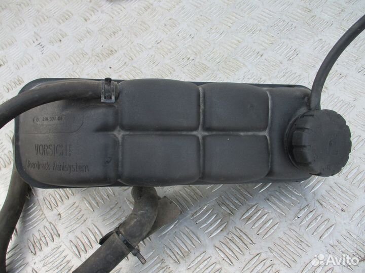 Бачок расширительный Mercedes Benz W210