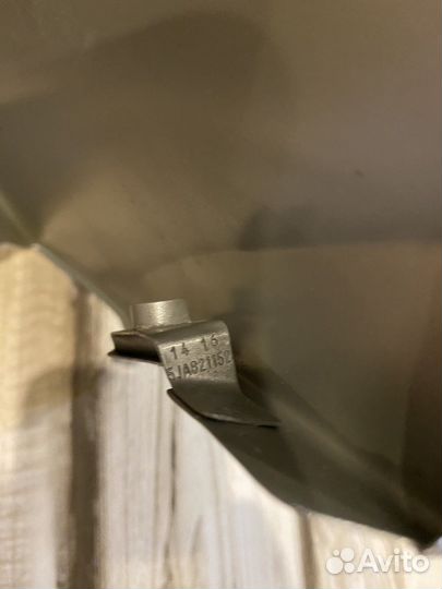 Крыло переднее правое Шкода Рапид