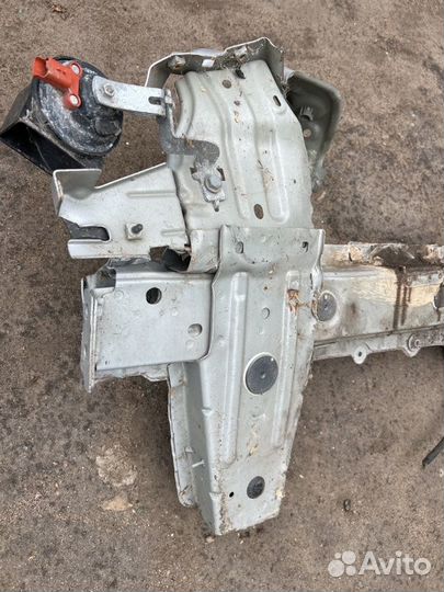 Лонжерон передний правый Renault Arkana JC2D