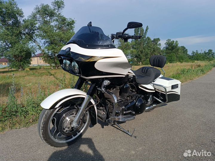 Harley Davidson Road Glide CVO