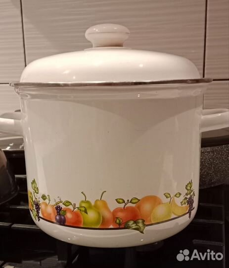 Кастрюля эмалированная 5л новая