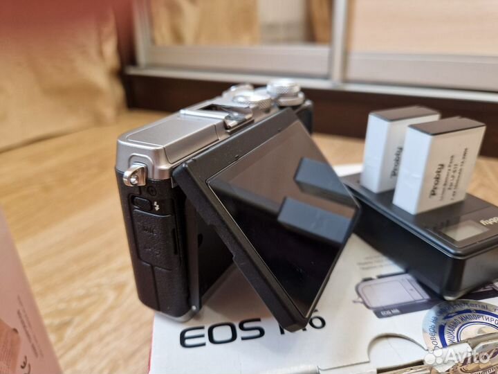 Canon eos m6 body