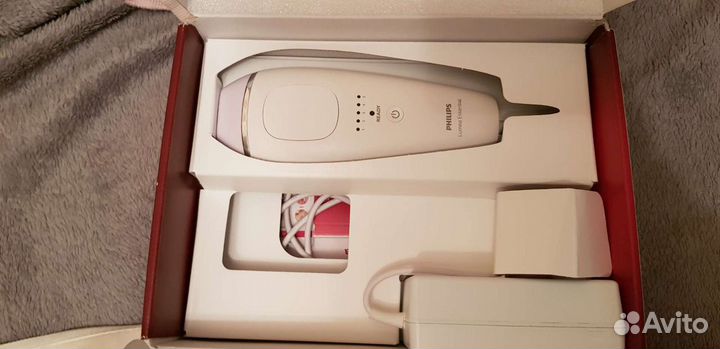 Фотоэпилятор Philips Lumea Essential BRI863/00