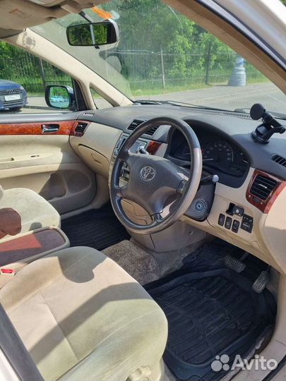 Toyota Ipsum 2.4 AT, 2001, битый, 350 000 км