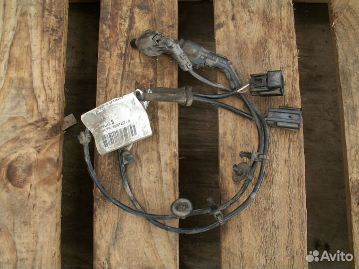 Датчик ABS задний с проводом Volvo S40