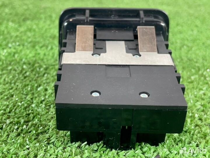 Кнопка стояночного тормоза Mercedes Gle W166