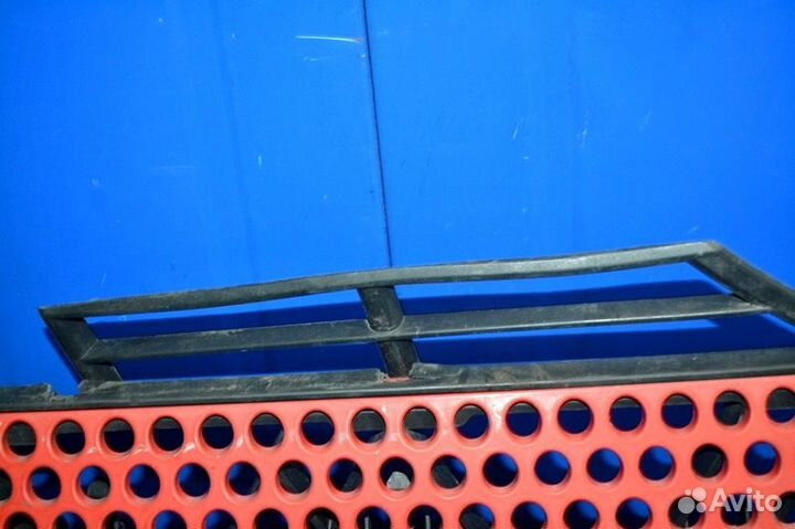 Решетка радиатора, средняя mercedes-benz Actros MP