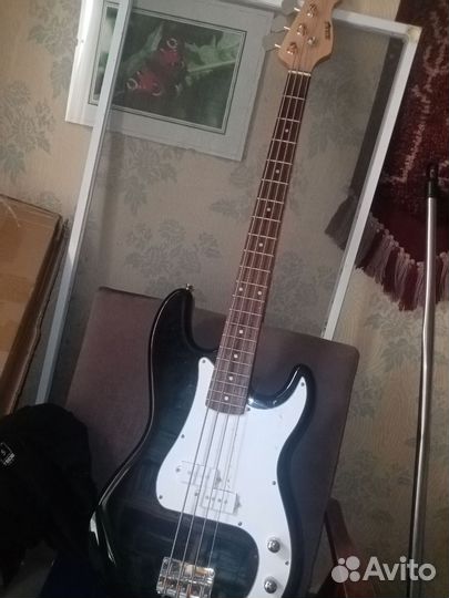 Бас гитара Homage HEB700BK