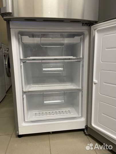 Холодильник LG