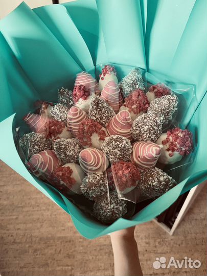 Съедобные букеты из Клубники в шоколаде