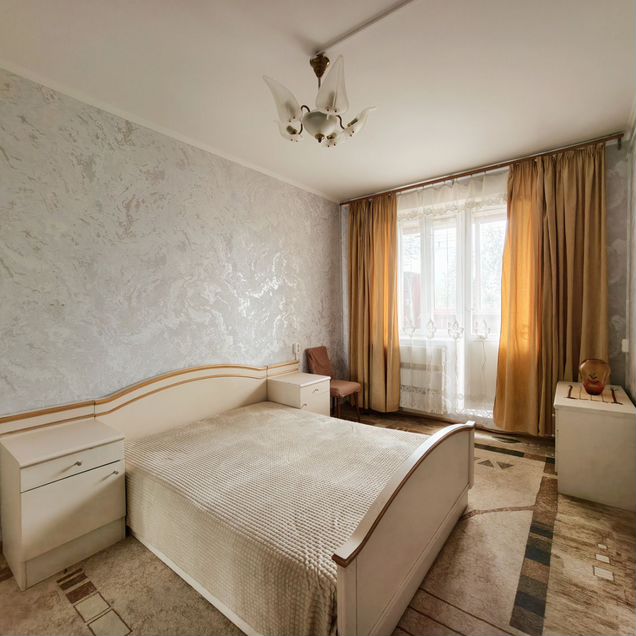2-к. квартира, 50 м², 4/12 эт.