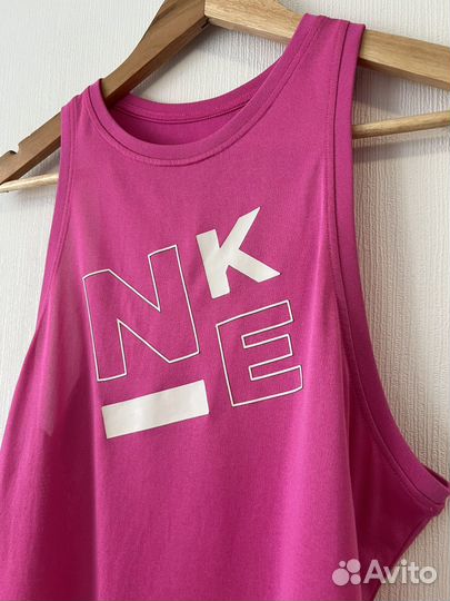 Спортивная майка The Nike Tee Dri-Fit, размер M