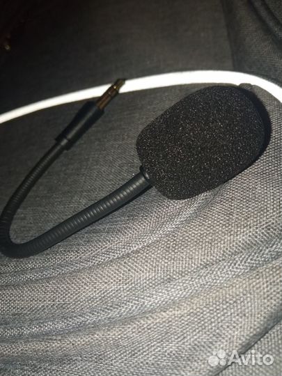 Петличный микрофон