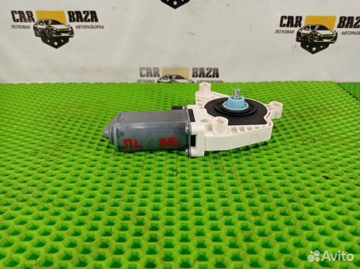 Моторчик стеклоподъемника передний левый L