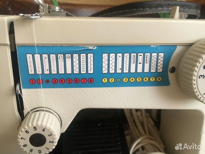 Швейная машинка Veritas, немецкая, работает на 5+