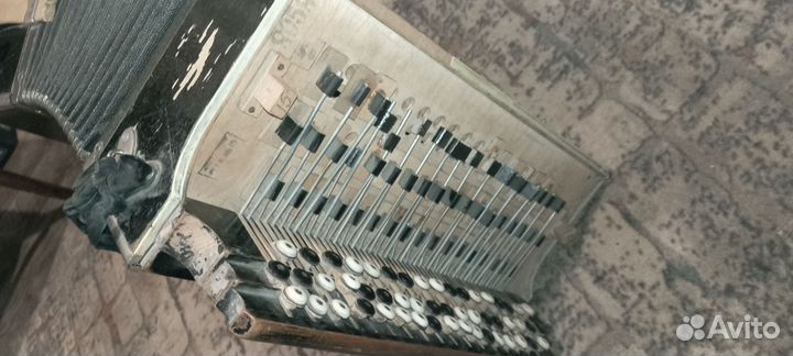 Баян