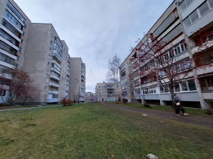 3-к. квартира, 60 м², 2/5 эт.