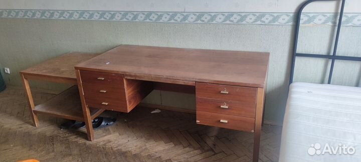 Письменный стол мид-сенчури