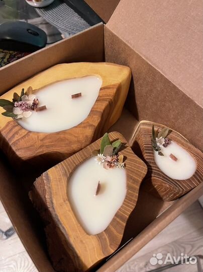 Подарок, свечи в дереве