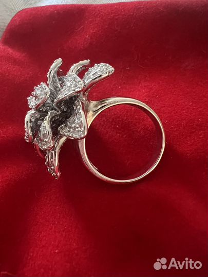 Серебряное кольцо