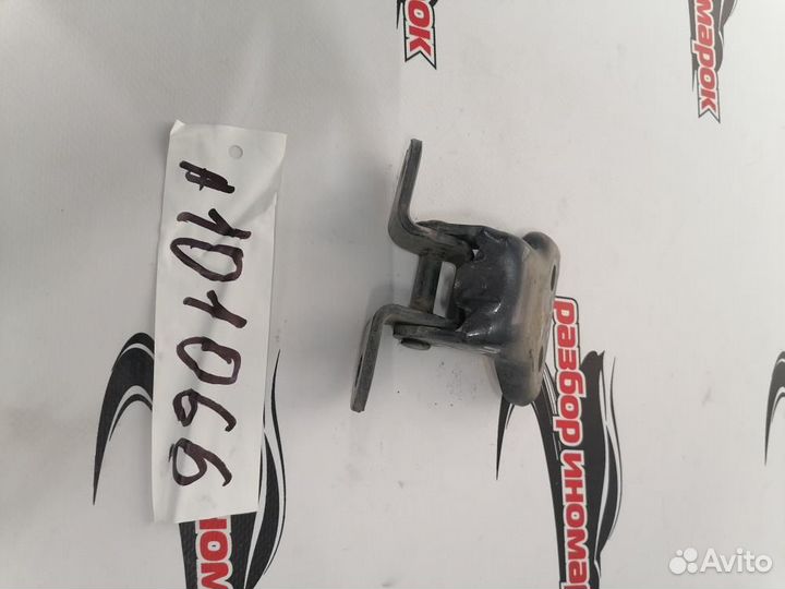 Петля двери передней правой нижняя Toyota Camry AC