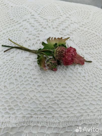 Брошь цветок из шелка