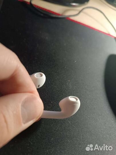 Проводные наушники