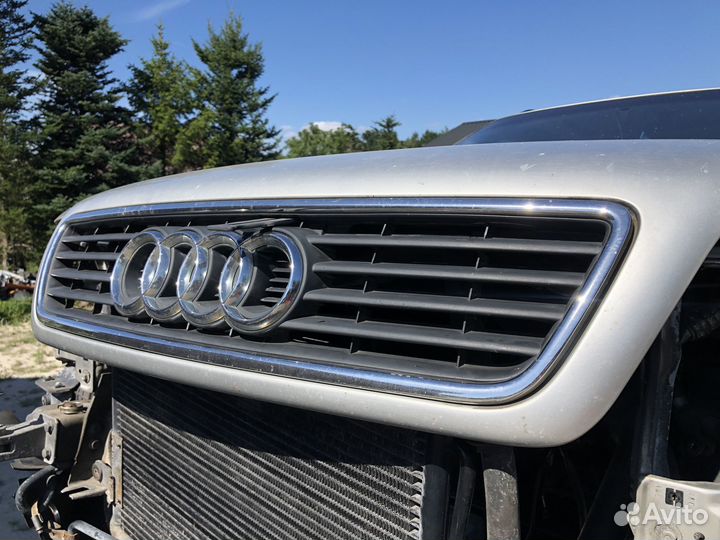 Капот на Audi A6 C4