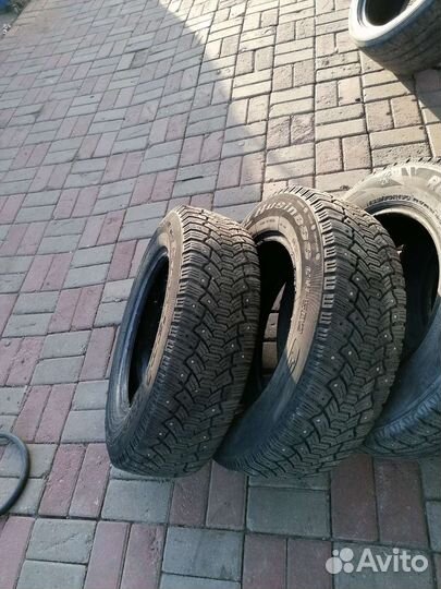Roadstone Roadian A/T 195/70 R15 45C