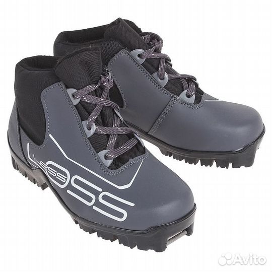 Новые Лыжные ботинки