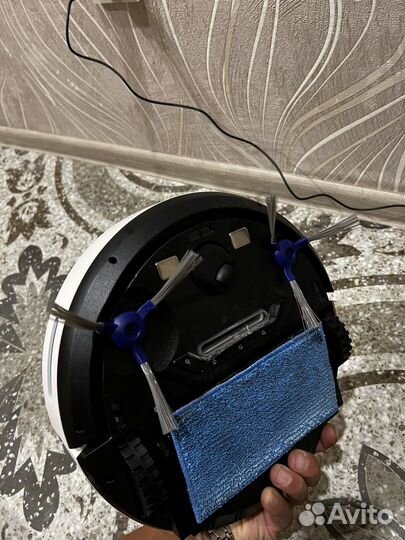 Робот пылесос новый