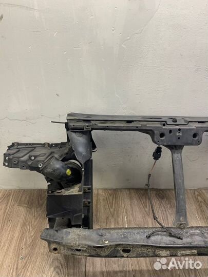 Передняя панель Volkswagen Touareg внедорожник BAC