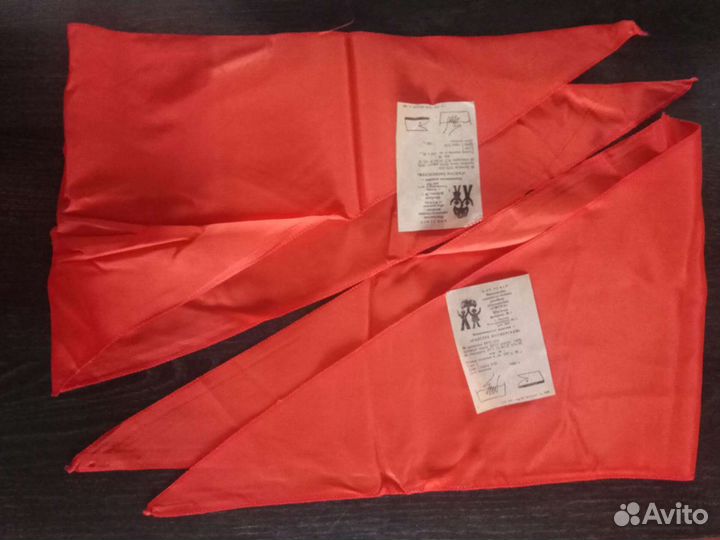 Пионерские пилотки, галстуки, значки, флажки СССР