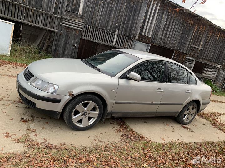 Volkswagen Passat 1.6 МТ, 2000, 384 000 км