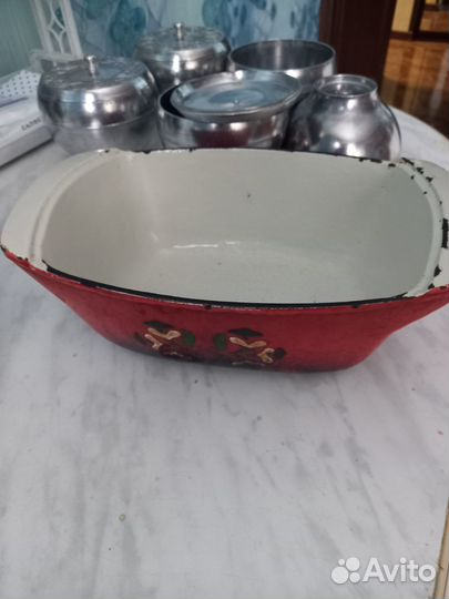 Чугунная эмалинованная форма для выпечки. Б/у