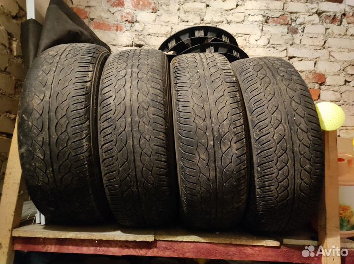 Yokohama Parada Spec-X 225/65 R17