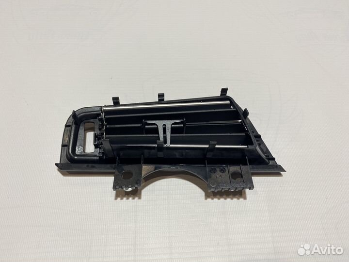 Решетки воздуховода правый хром BMW F10 F 11 F18