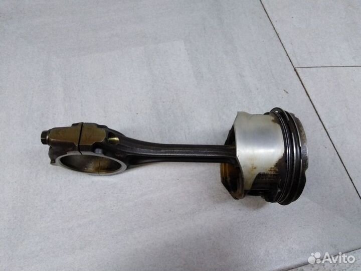 Поршень с шатуном Рено