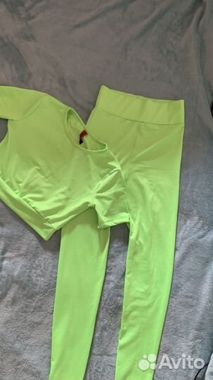 Спортивный костюм женский