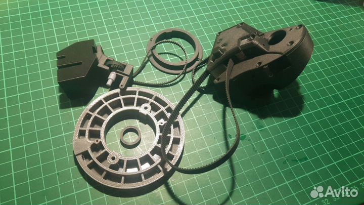 Полностью ременная передача Logitech momo