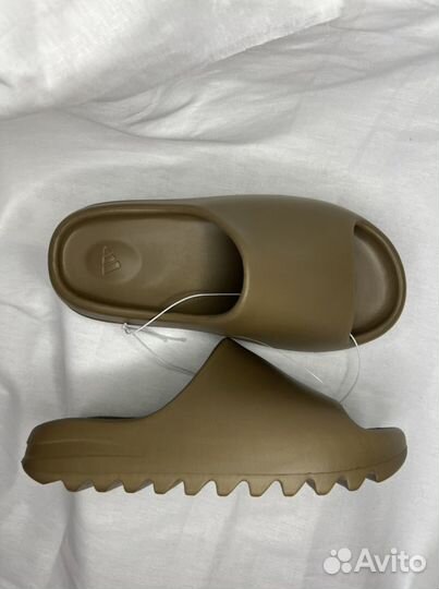 Тапки adidas yeezy slide