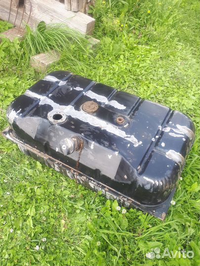 Топливный бак