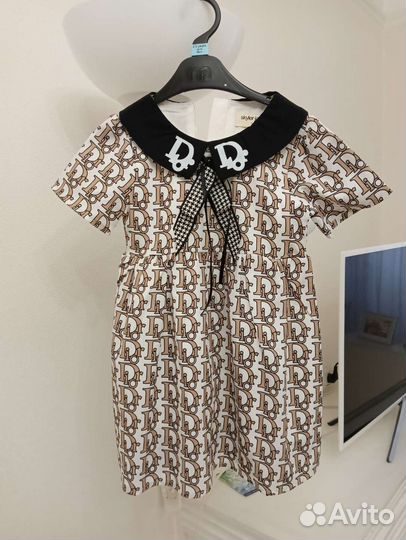 Платье модное на девочку