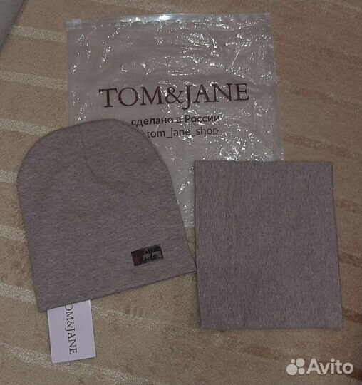 Комплект шапка и снуд для девочки новый